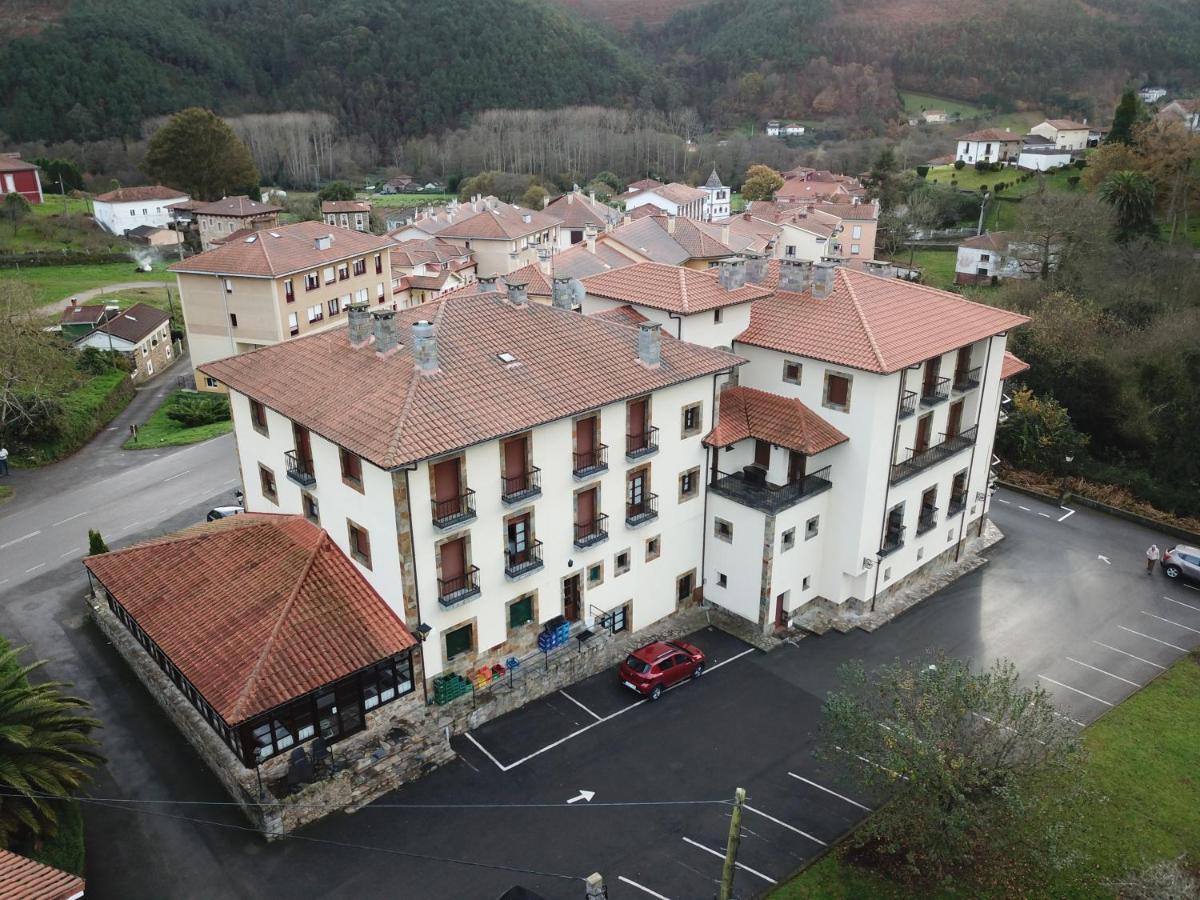 Hotel Valle Las Luinas Soto de Luiña Εξωτερικό φωτογραφία