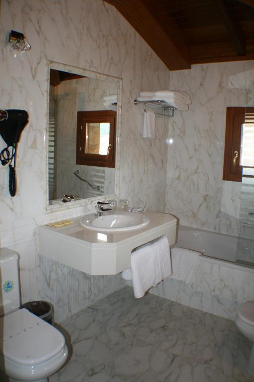 Hotel Valle Las Luinas Soto de Luiña Δωμάτιο φωτογραφία